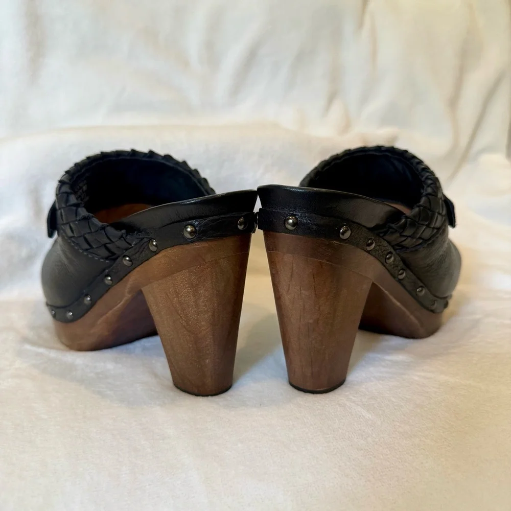 Earthies Black Leather Clogs with Braided Accent - Picture 4 of 12